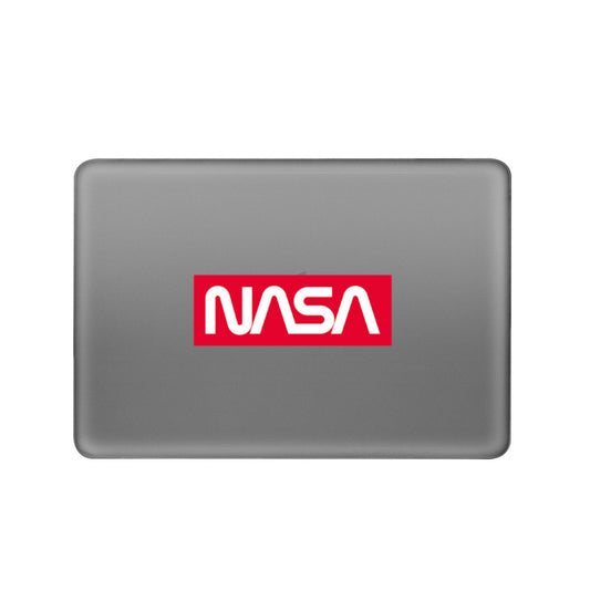 Macbook Pro Sert Kapaklı Nasa Red Desenli Kılıf