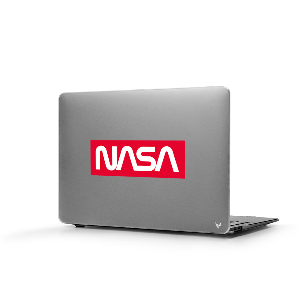 Macbook Pro Sert Kapaklı Nasa Red Desenli Kılıf